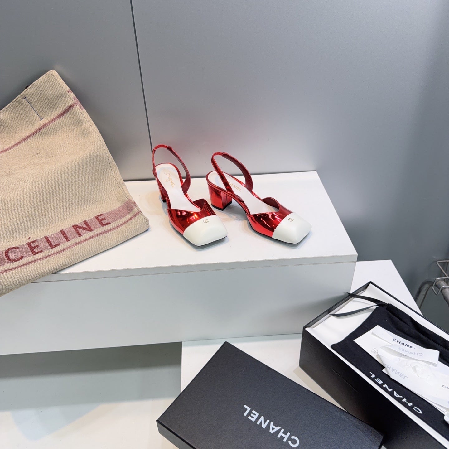 CHANEL 26S SLINGBACK 55 MM IN RED GLOSSY LAMBSKIN WITH WHITE CAP TOE