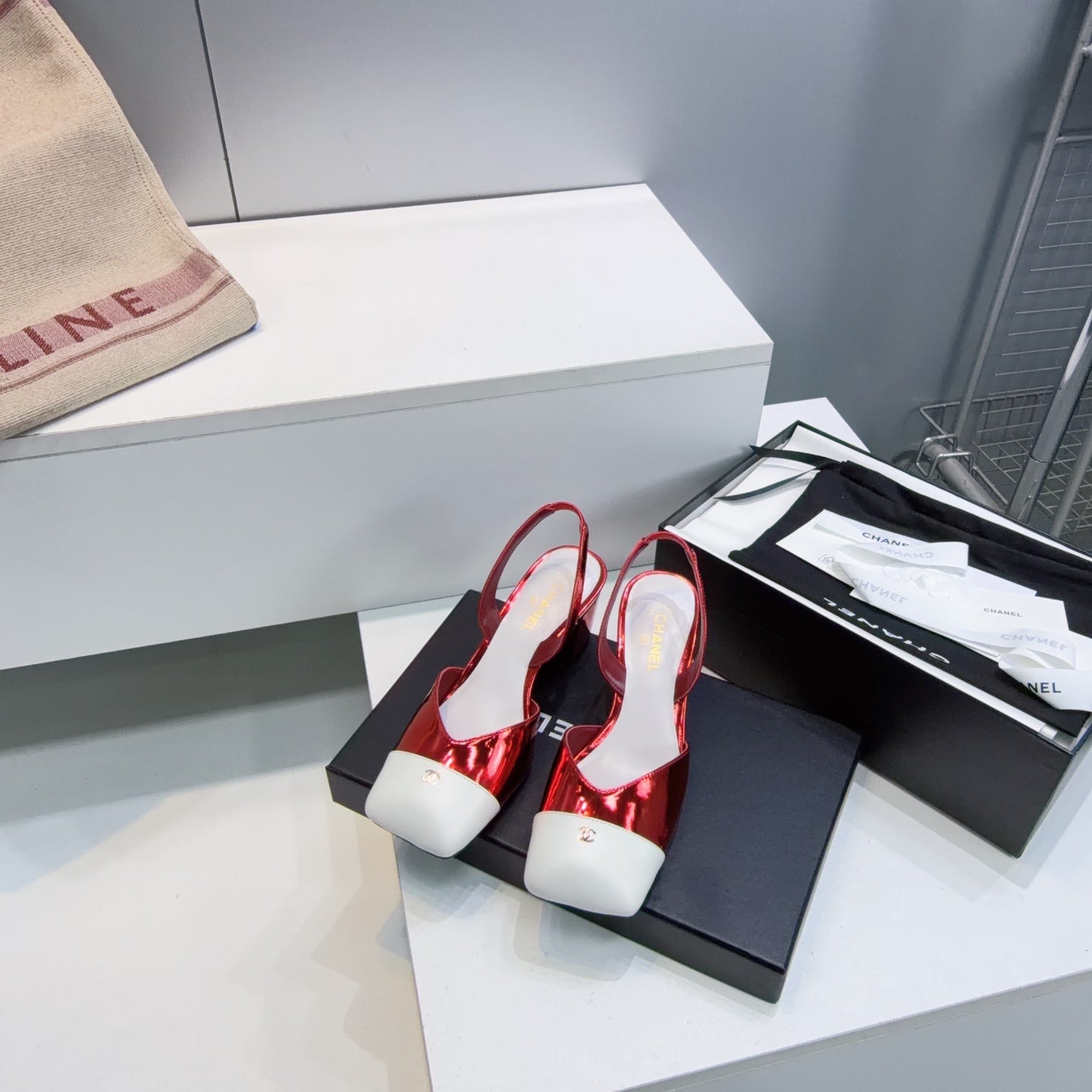 CHANEL 26S SLINGBACK 55 MM IN RED GLOSSY LAMBSKIN WITH WHITE CAP TOE