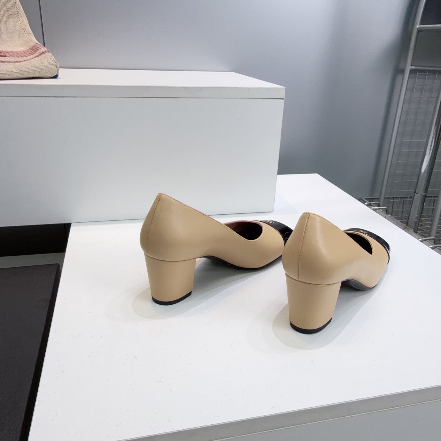CHANEL 26S SQUARE-TOE HIGH HEELS 55 MM IN BEIGE LAMBSKIN WITH BLACK CAP TOE