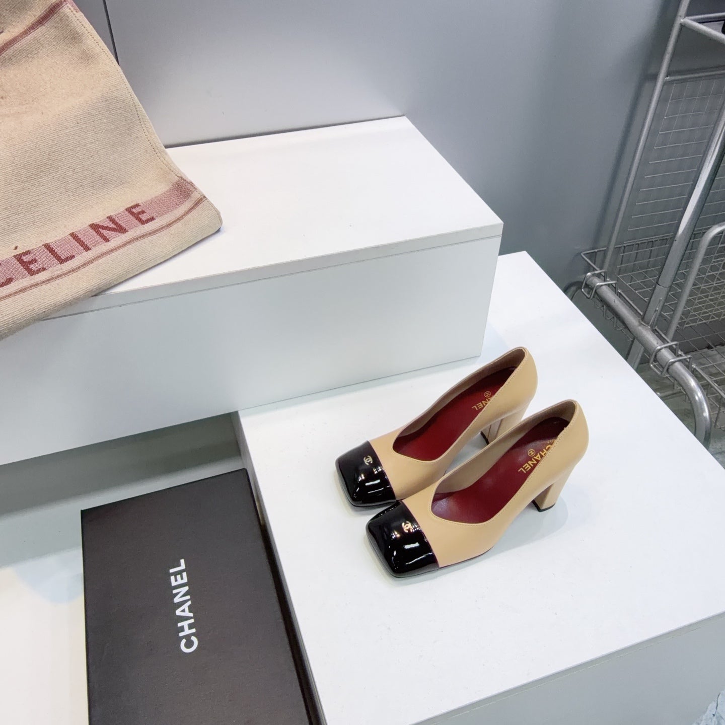 CHANEL 26S SQUARE-TOE HIGH HEELS 95 MM IN BEIGE LAMBSKIN WITH BLACK CAP TOE