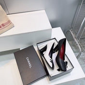 CHANEL 26S SQUARE-TOE HIGH HEELS 95 MM IN BLACK AND WHITE LAMBSKIN