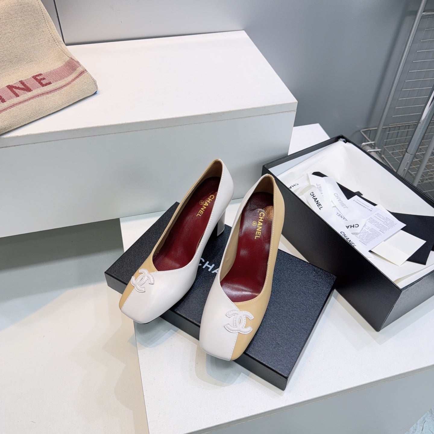 CHANEL 26S SQUARE-TOE HIGH HEELS 95 MM IN BEIGE AND WHITE LAMBSKIN