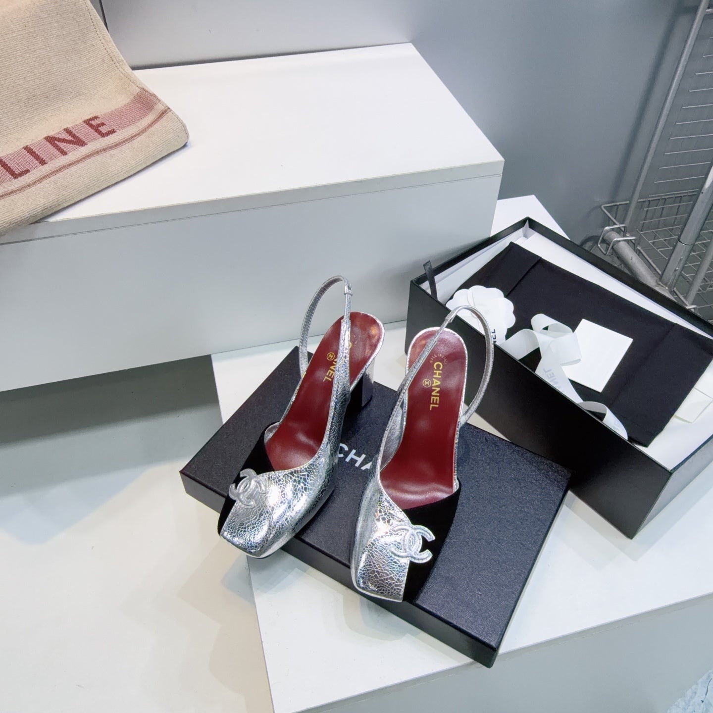 CHANEL 26S SLINGBACK 100 MM IN SILVER LAMBSKIN AND BLACK SUEDE
