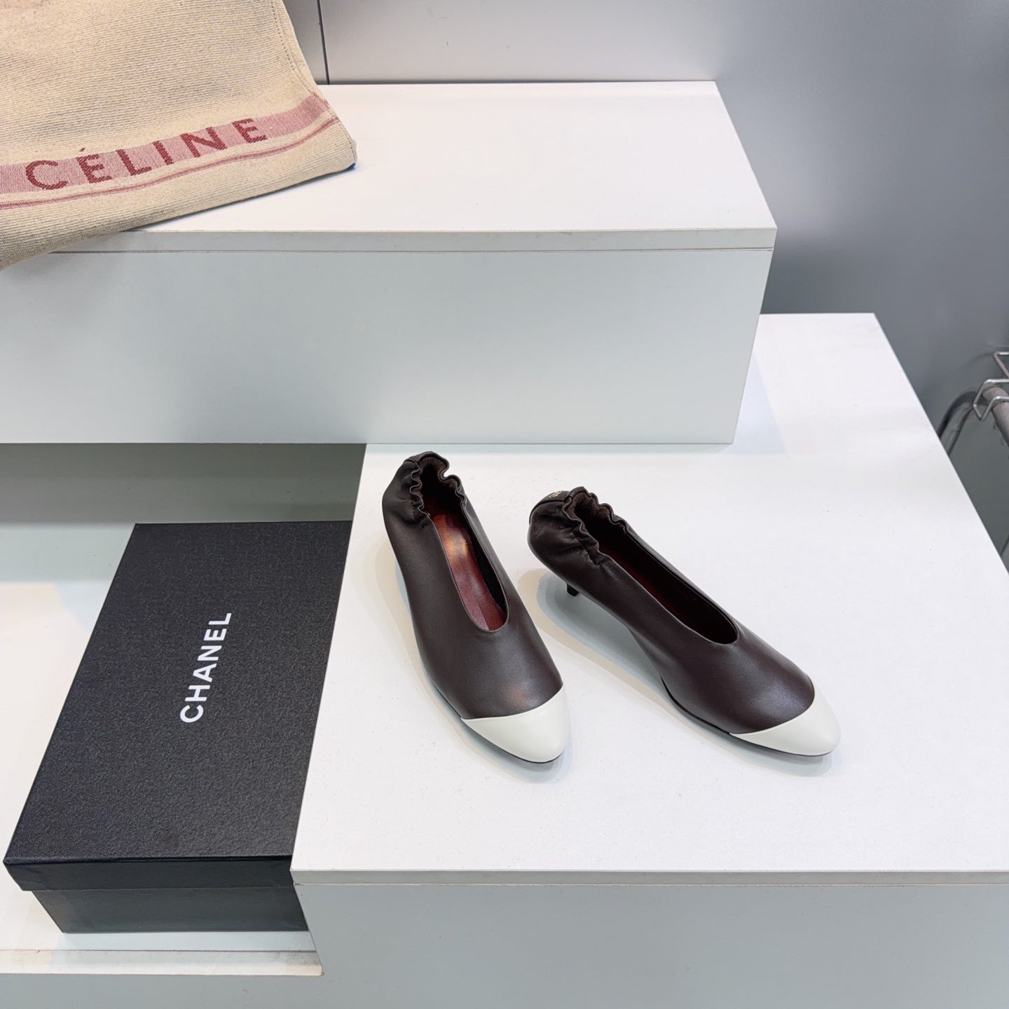 CHANEL 26S COLOR-BLOCK HIGH HEELS 45 MM IN DARK BROWN LAMBSKIN
