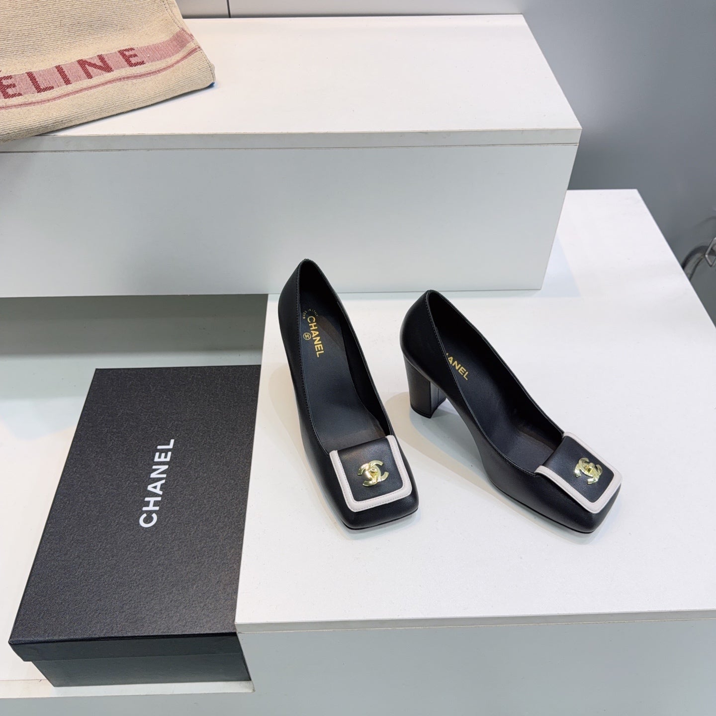 CHANEL 26S SQUARE-TOE HIGH HEELS 95 MM IN BLACK WITH WHITE TRIM LAMBSKIN