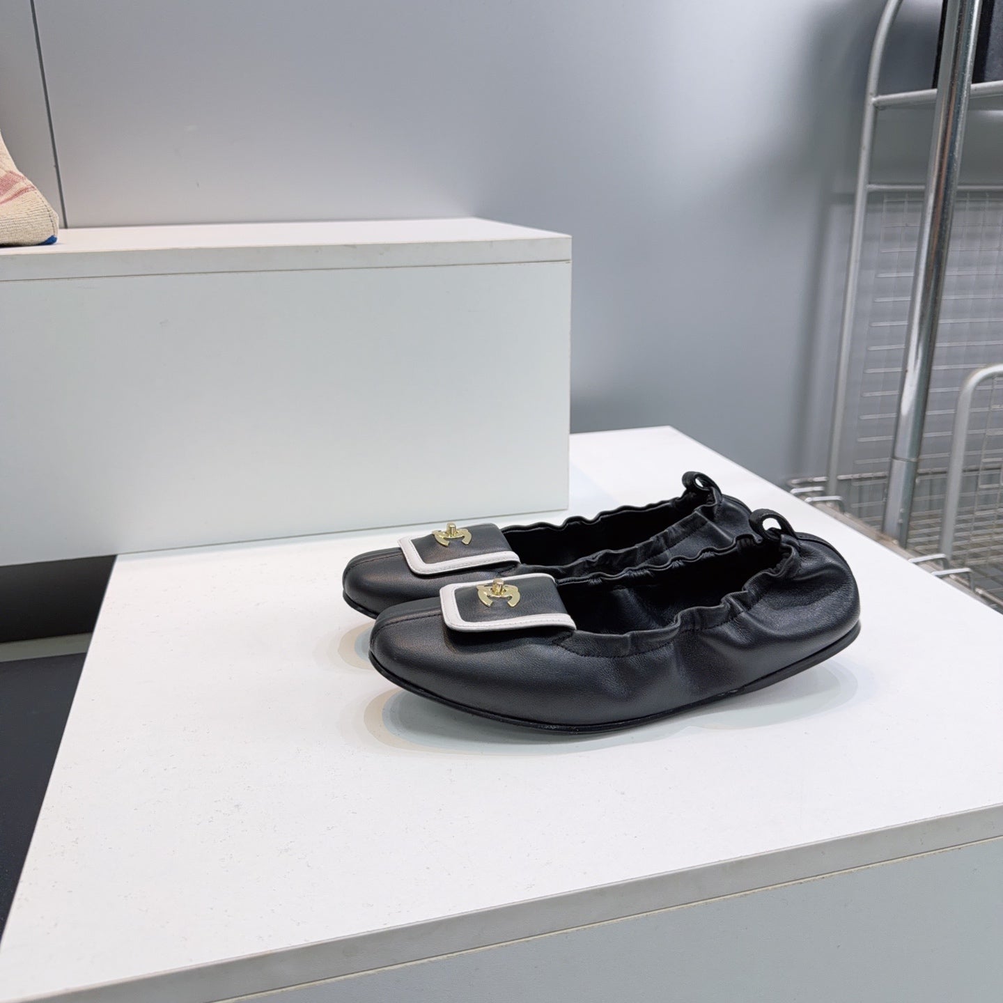 CHANEL 26S BALLERINA FLATS IN BLACK WITH WHITE TRIM LAMBSKIN