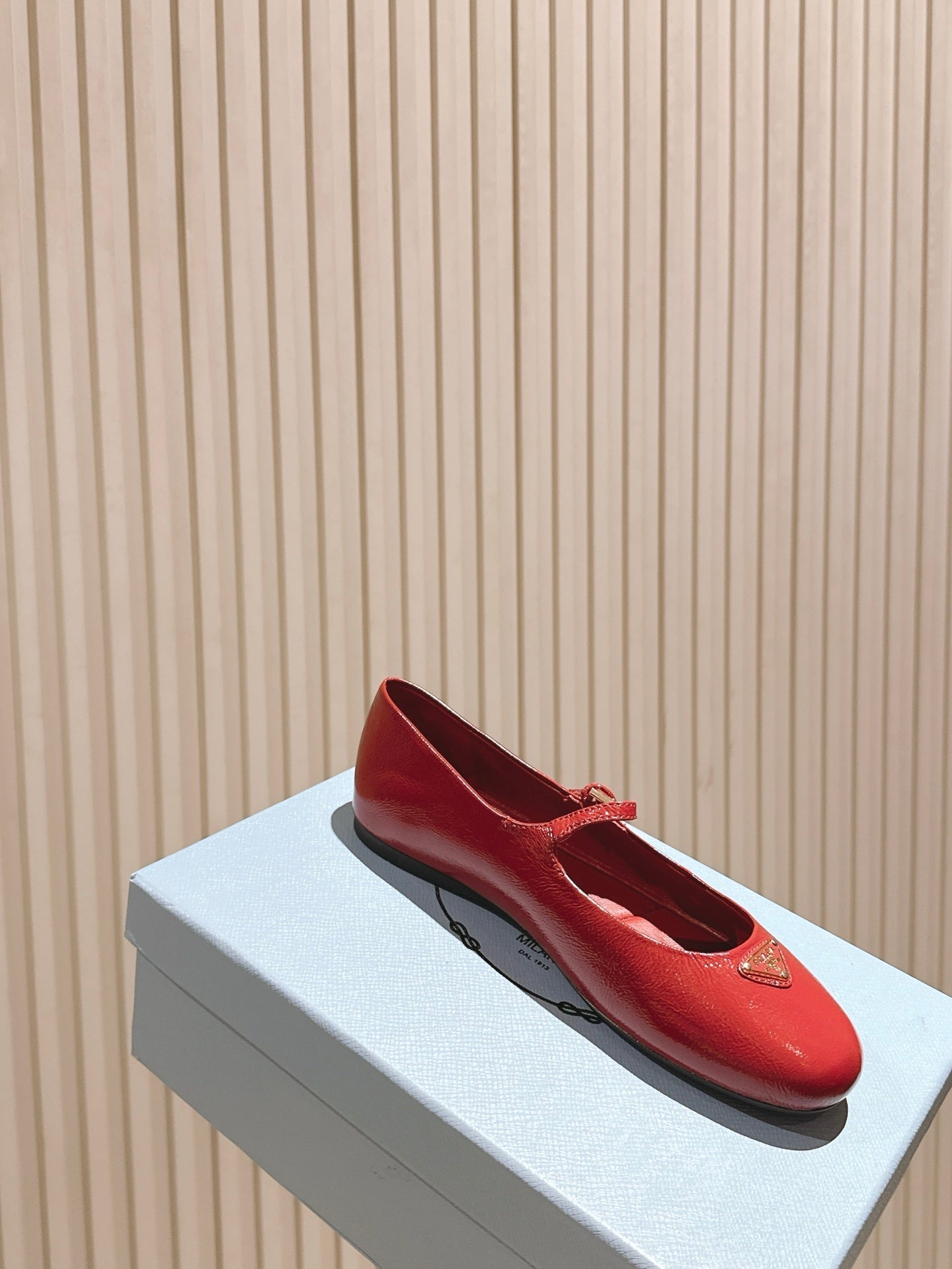 PRADA 25S BALLERINAS IN RED WINE CALFSKIN GLOSSY