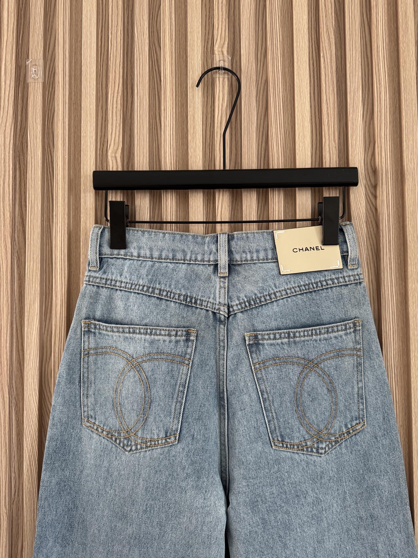 CHANEL 26S STRAIGHT-LEG JEANS 1393