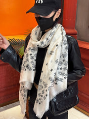 CHANEL 25S SCARF 200 IN CASHMERE 727296