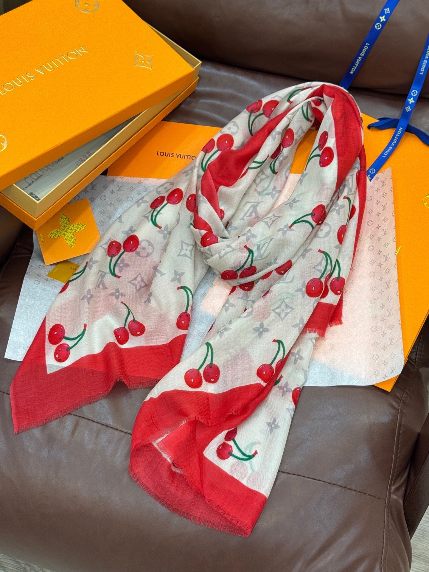 LV SCARF 200 CM IN CASHMERE 728984