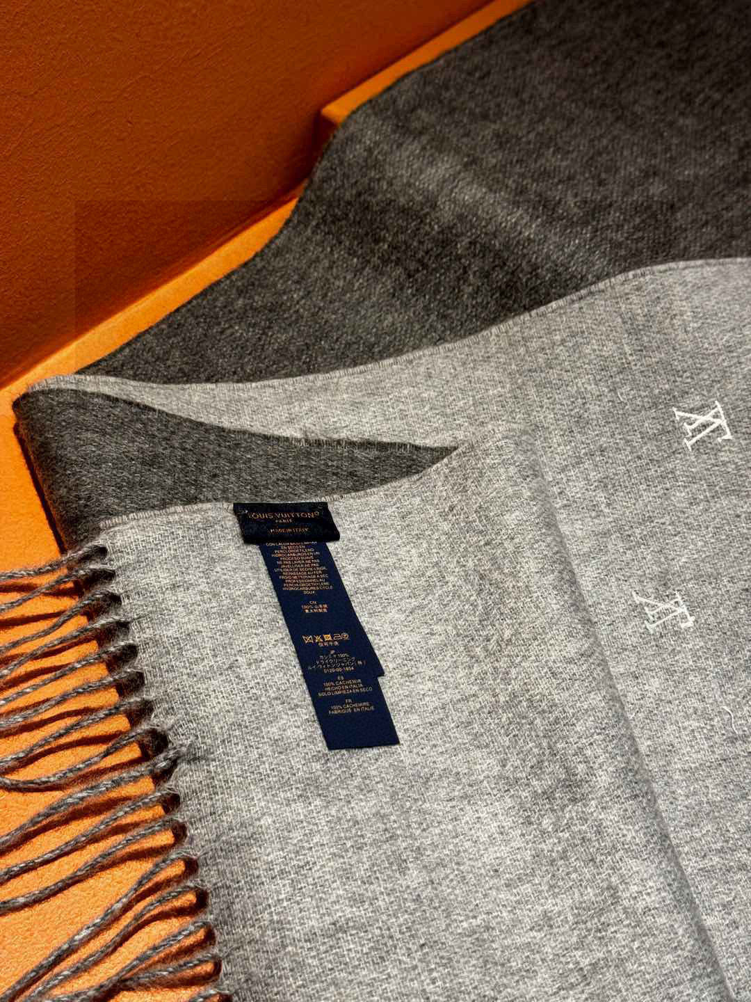 LV SCARF 180 CM IN CASHMERE 730576