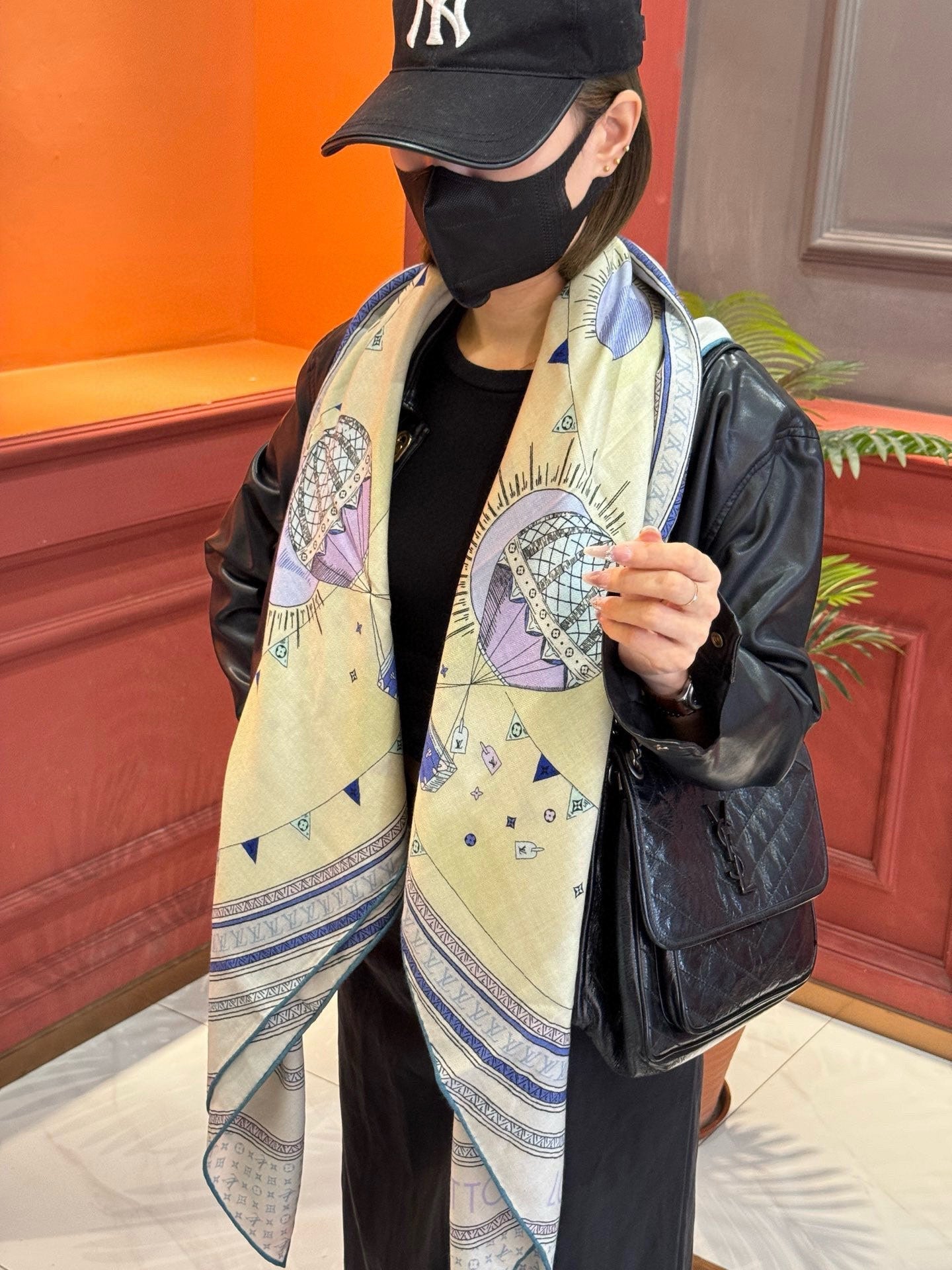 LV SCARF 140 CM IN SILK 730620