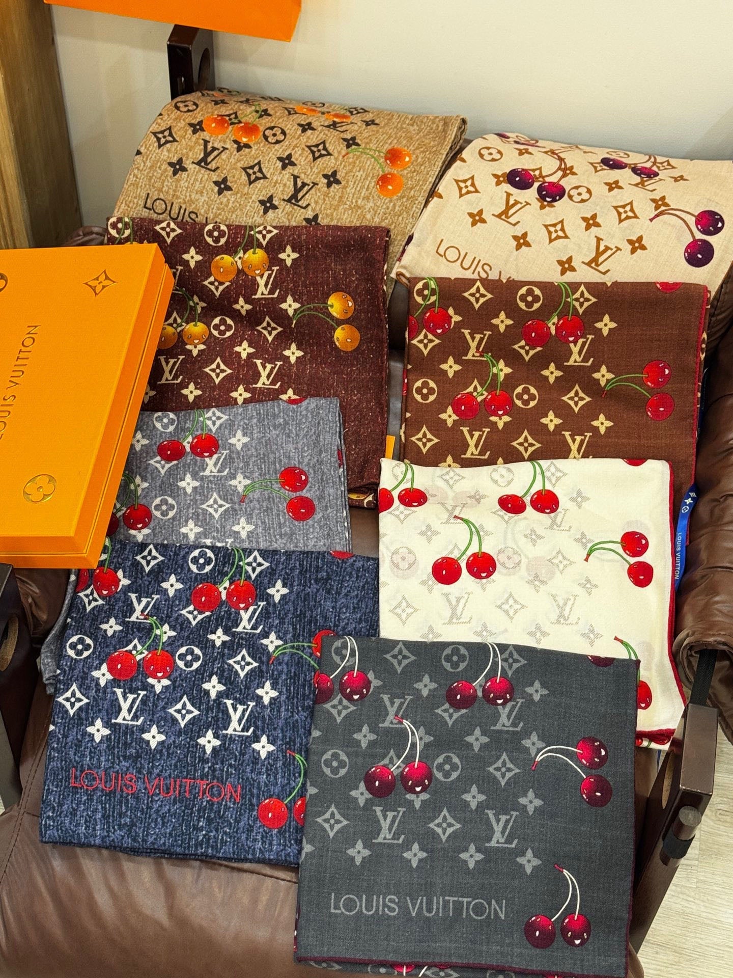 LV SCARF 140 CM IN WOOL MIX SILK 737264