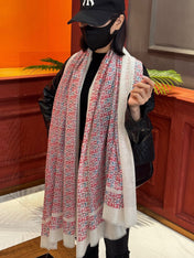 CHANEL 25S SCARF 200 IN CASHMERE 931463