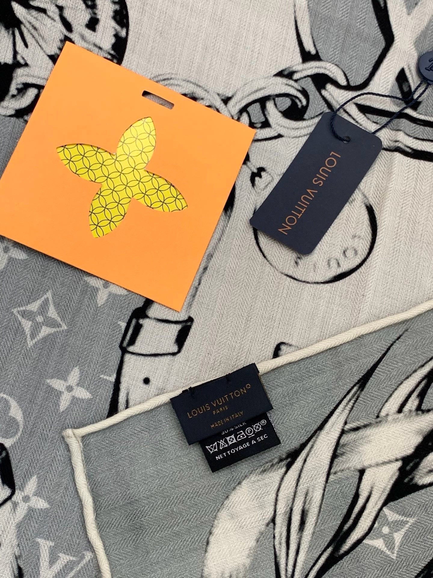LV 26S SCARF 135 IN CASHMERE AND SILK 316781