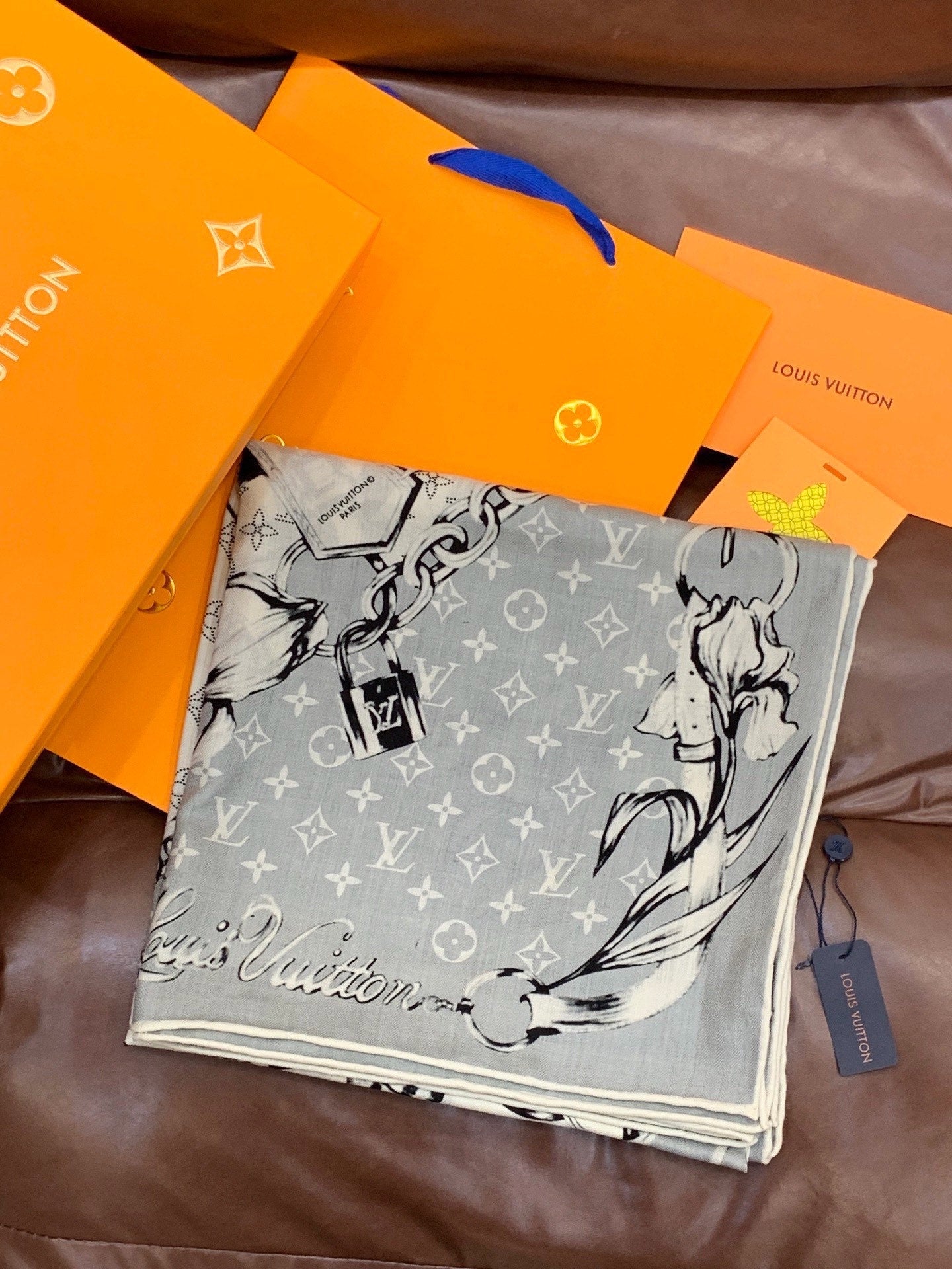 LV 26S SCARF 135 IN CASHMERE AND SILK 316781