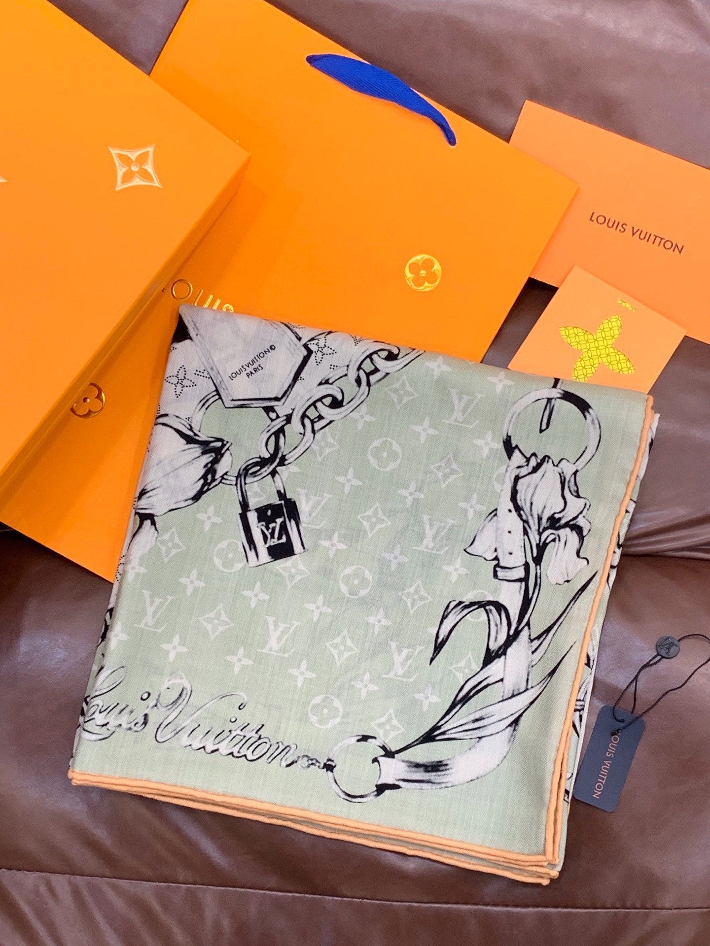 LV 26S SCARF 135 IN CASHMERE AND SILK 316782