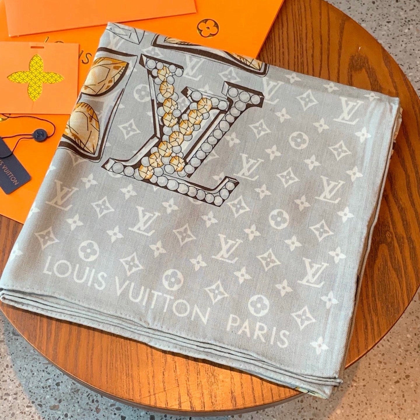 LV 26S SCARF 135 IN CASHMERE AND SILK 319849
