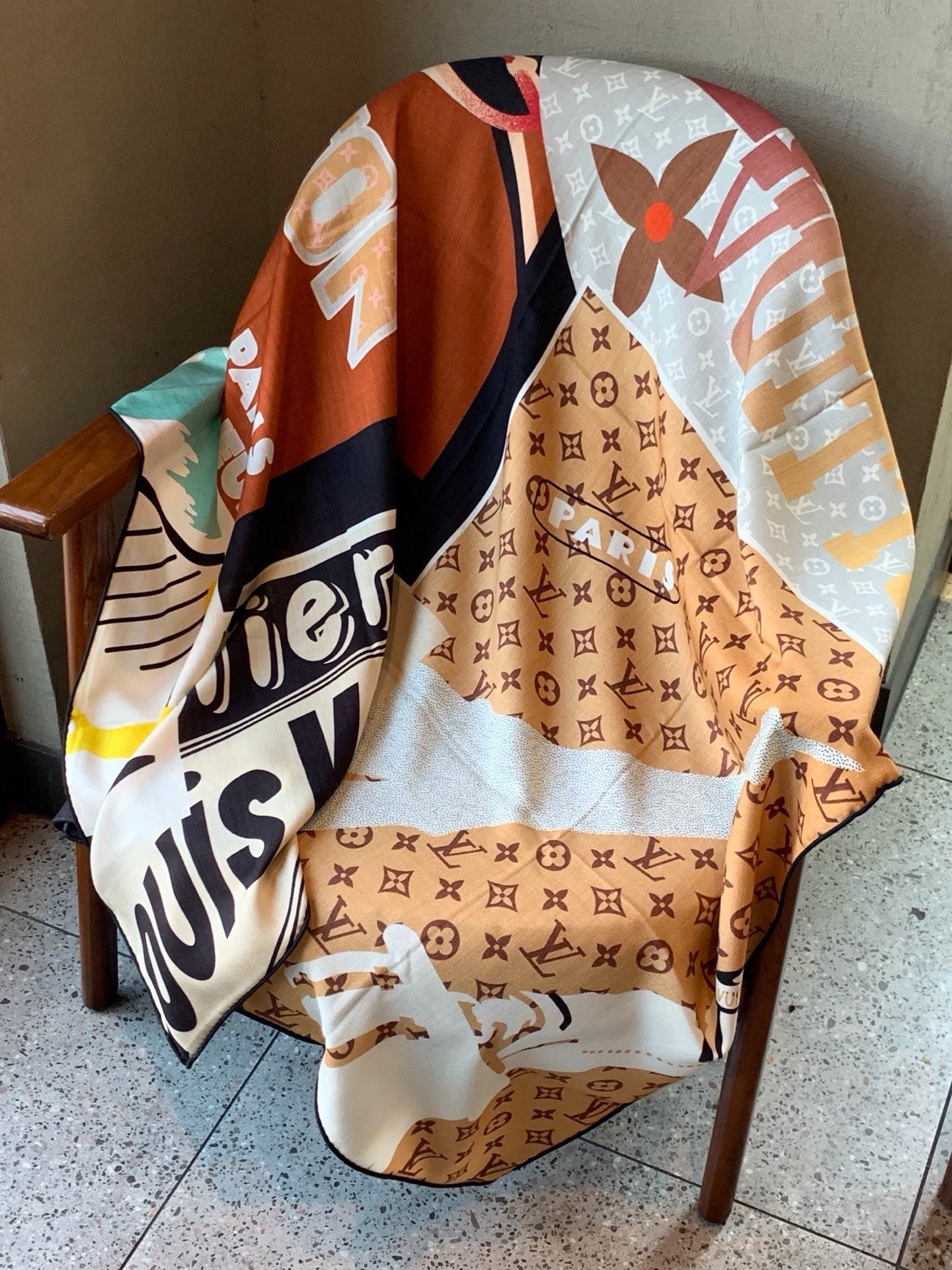 LV 26S SCARF 135 IN CASHMERE AND SILK 320861