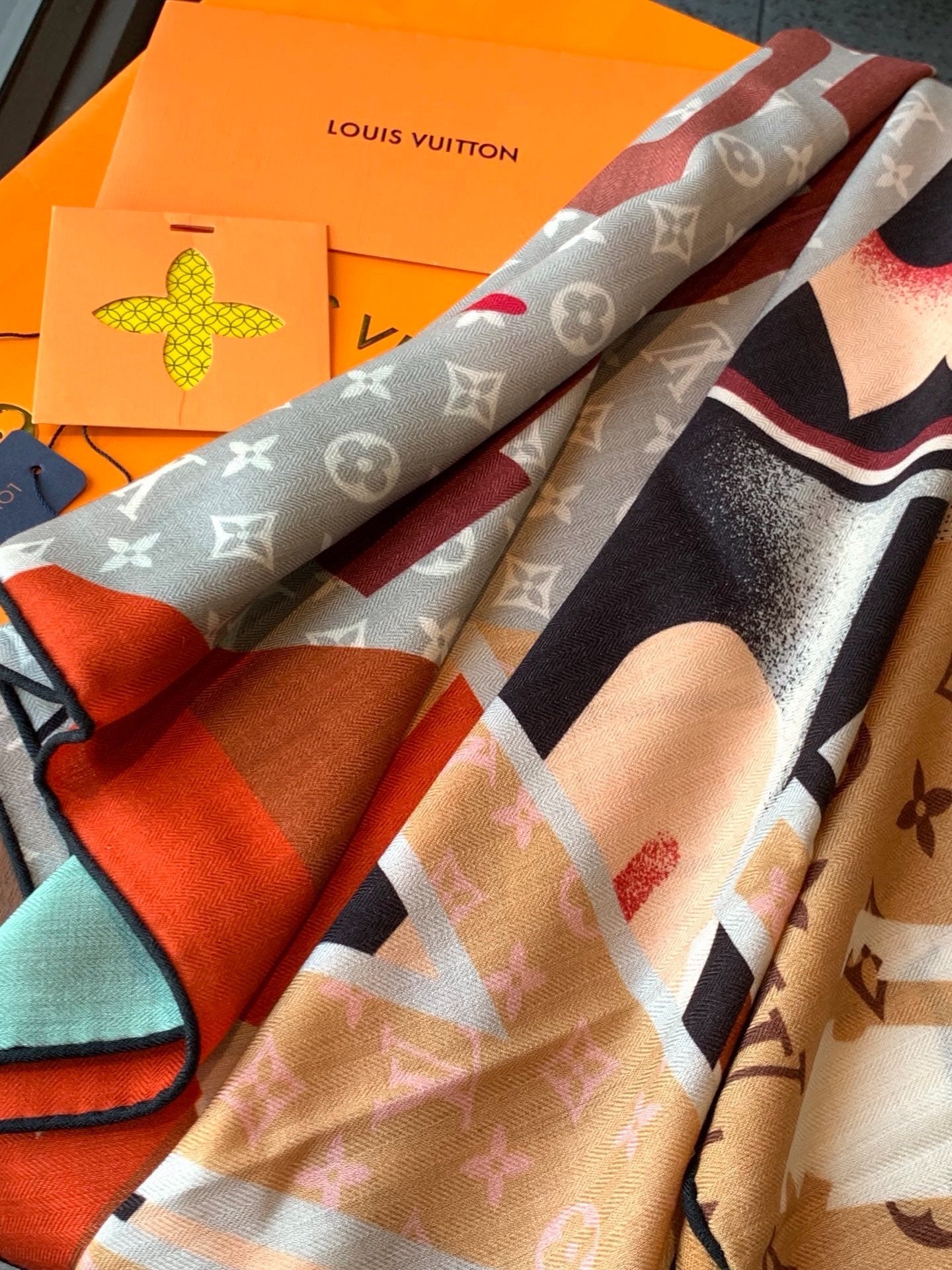 LV 26S SCARF 135 IN CASHMERE AND SILK 320861