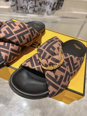 FF KNOT SLIDE SANDALS IN BROWN FABRIC