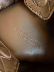 BV Small Parachute 21 Tan Lambskin Ghw