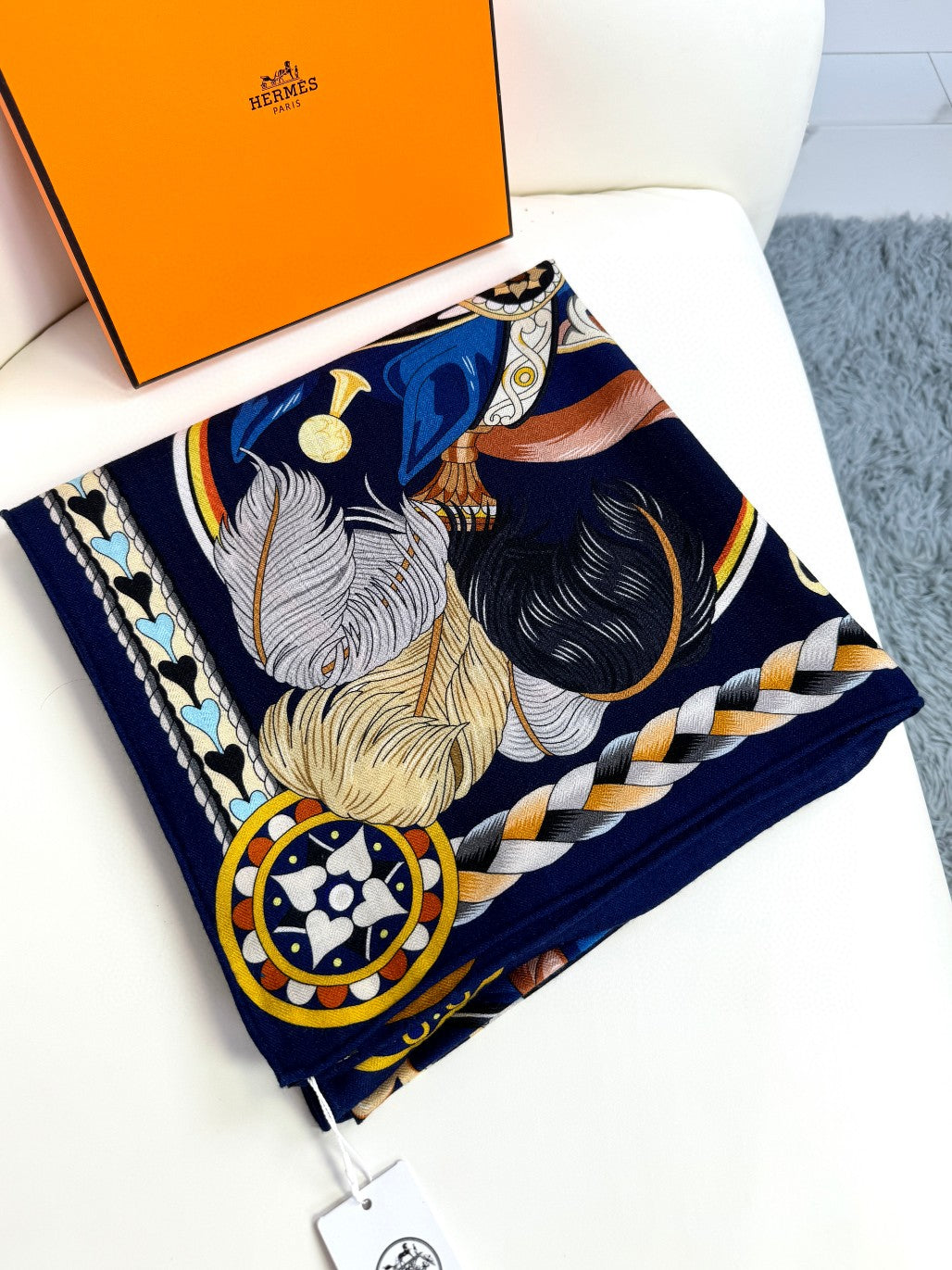 HERMES 25S SCARF 135 IN SILK 856320