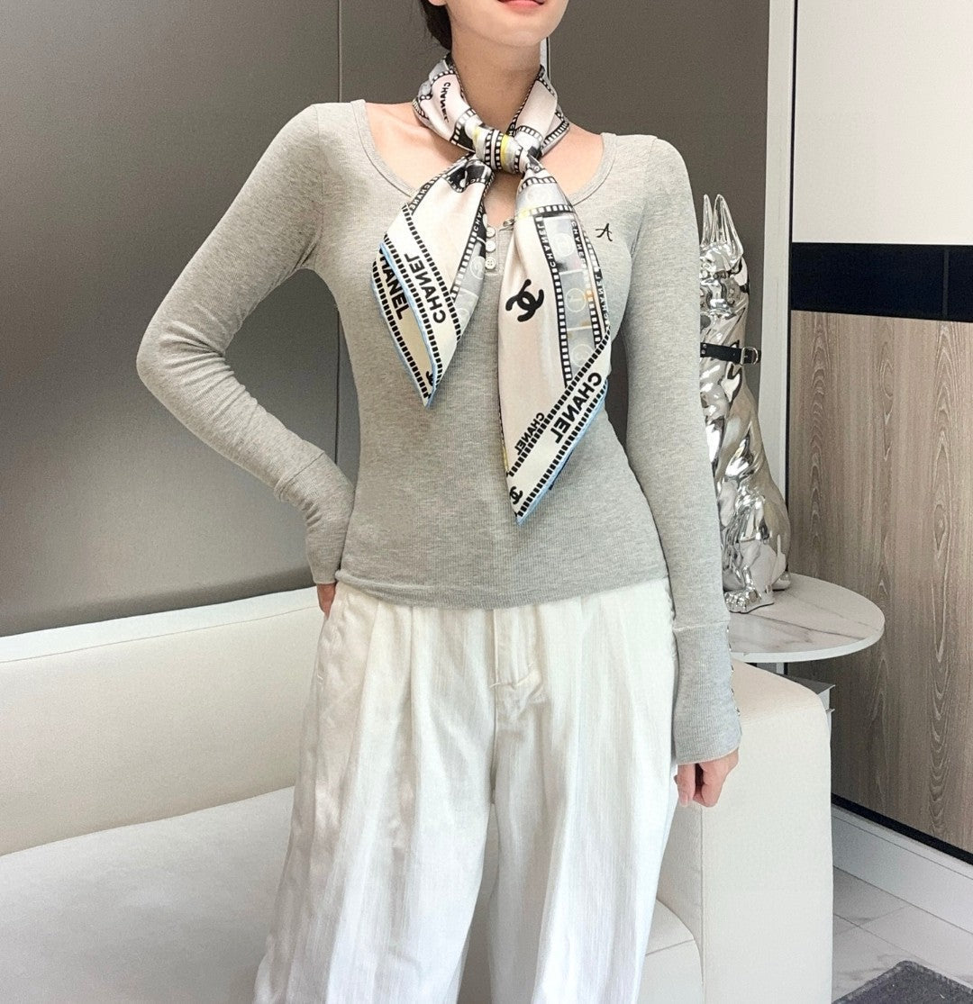 CHANEL 26S SCARF 88 IN SILK 309798