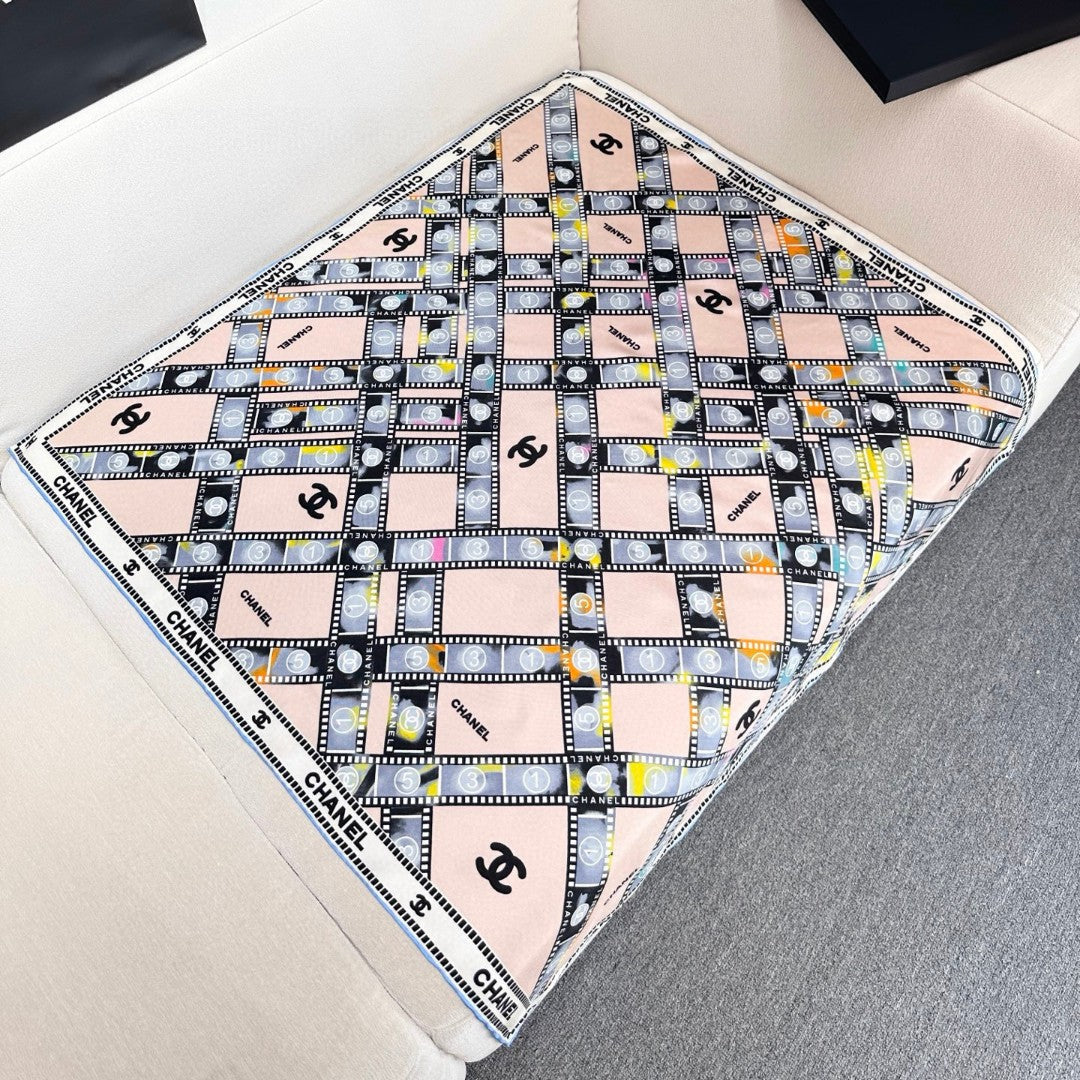 CHANEL 26S SCARF 88 IN SILK 309798
