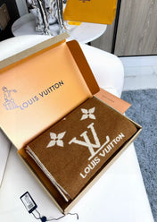 LV SCARF 180 CM IN CASHMERE 700778