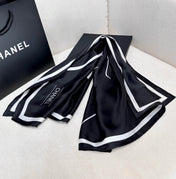CHANEL 25S SCARF 90 IN SILK 732132