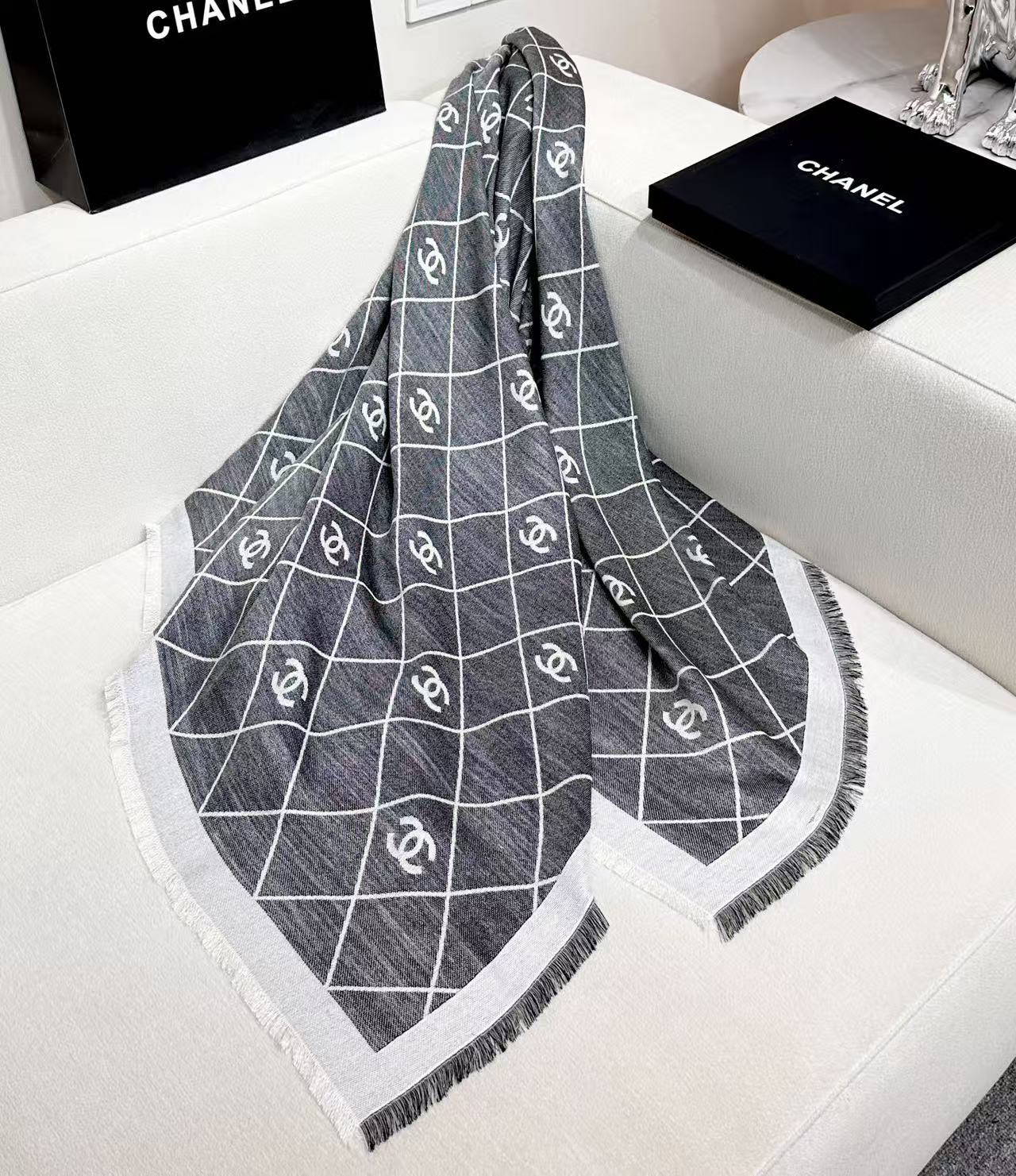 CHANEL 26S SCARF 140 IN SILK 309416
