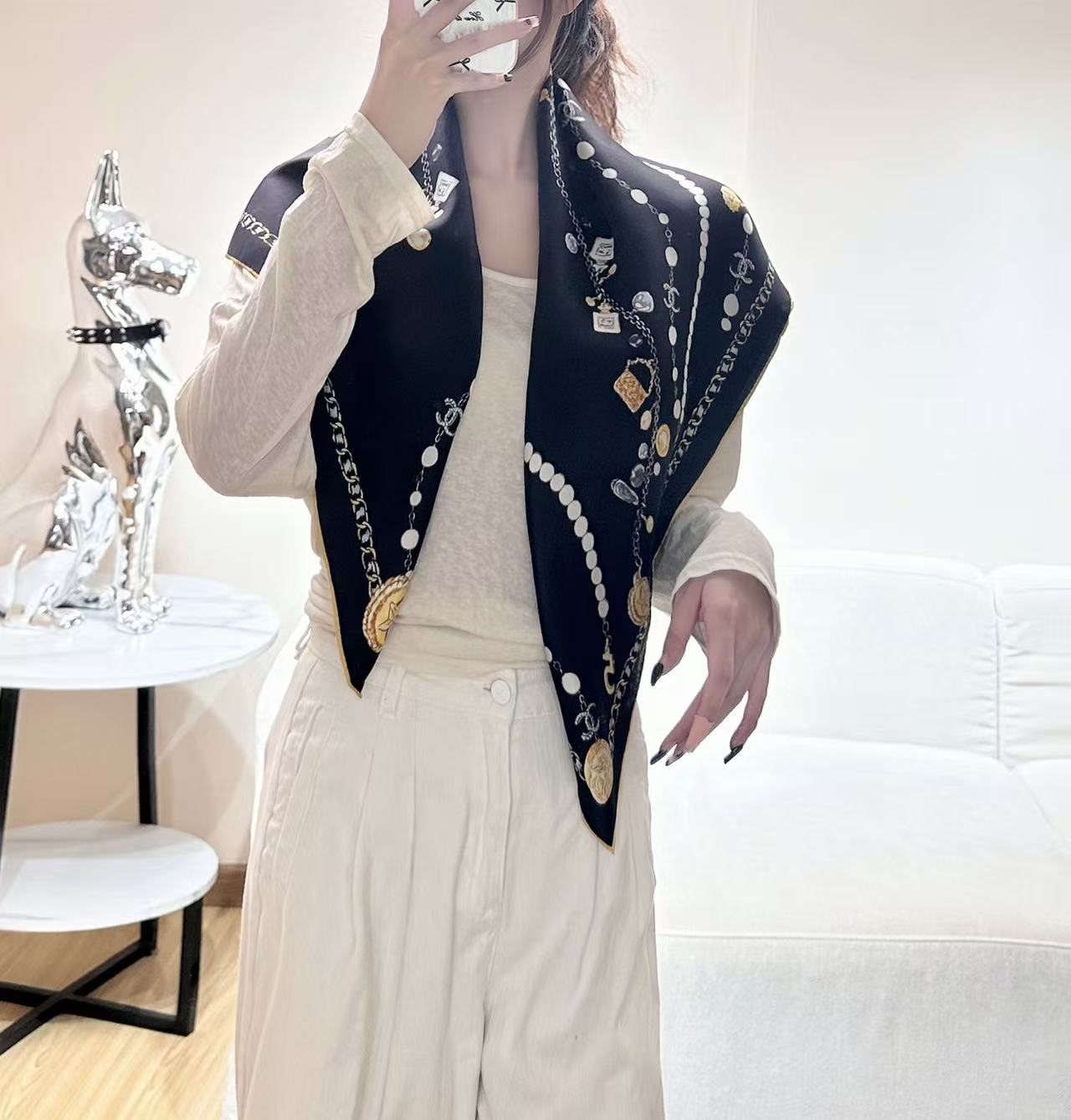 CHANEL 26S SCARF 90 IN SILK 307121