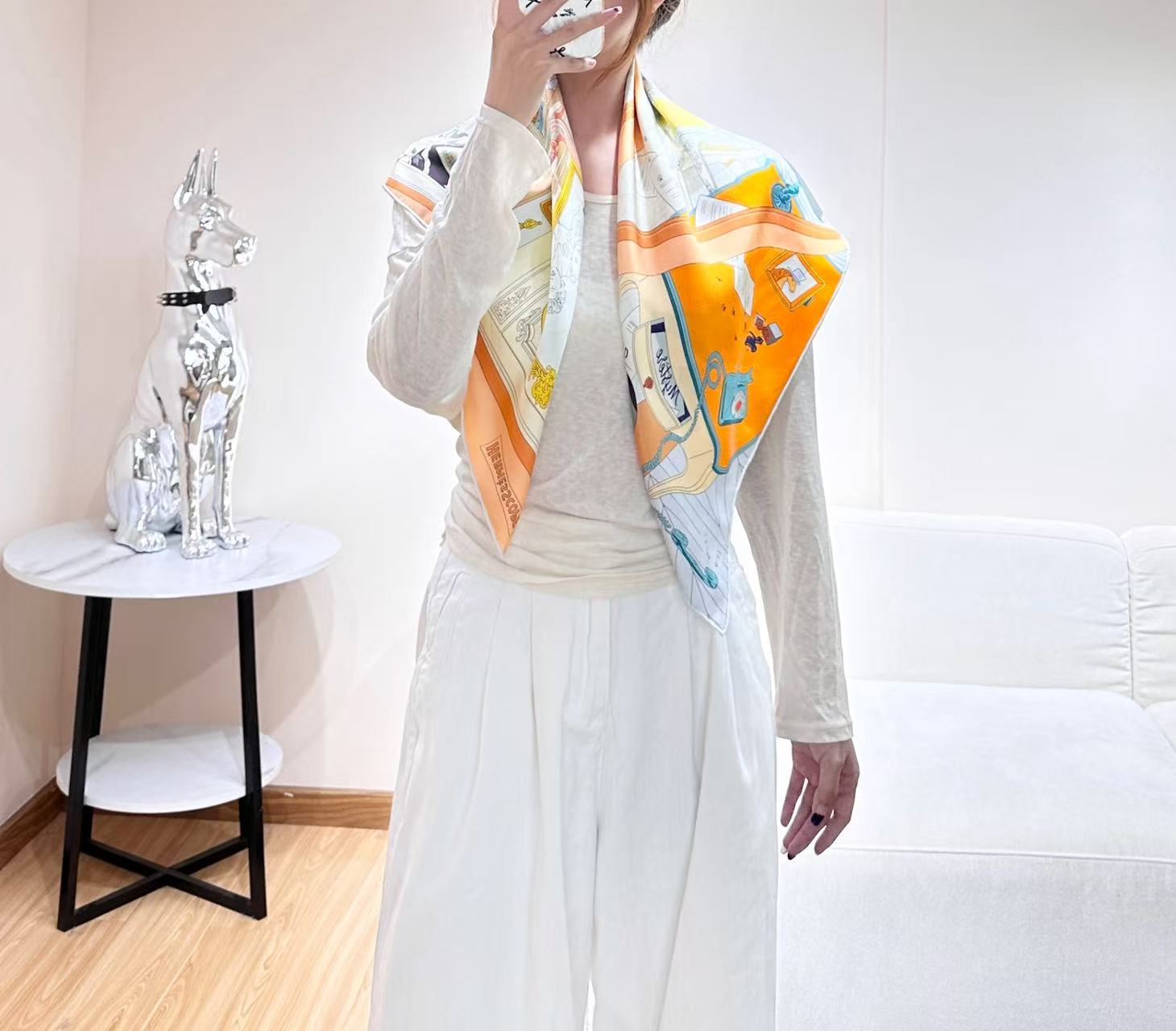 HERMES 26S SCARF 90 IN SILK 304330