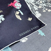 HERMES 26S PATTERNED SCARF 90 IN SILK AND CASHMERE 502226