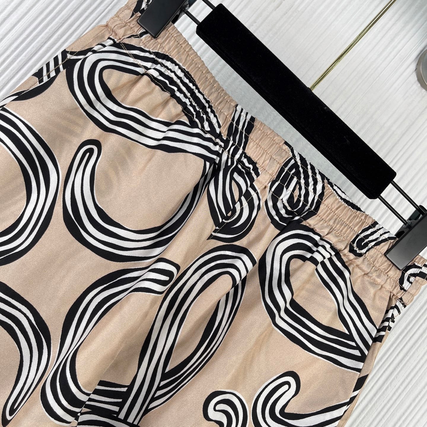 LOEWE 26S SILK SHORTS 510