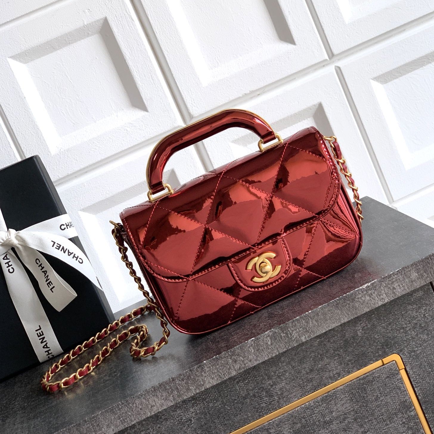 CHANEL 26S TOP HANDLE BAG 18 IN METALLIC RED QUILTED PATENT LEATHER