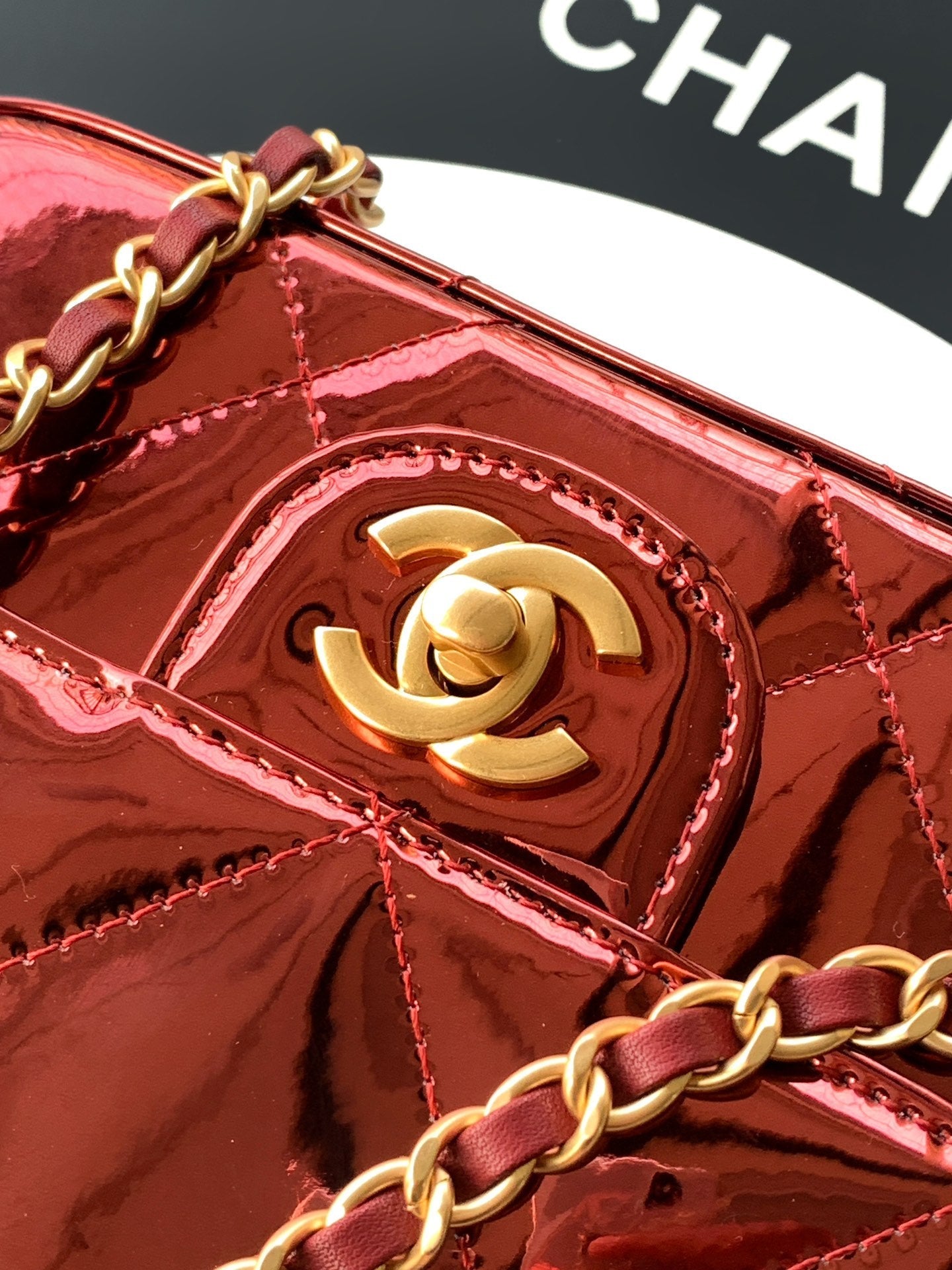 CHANEL 26S TOP HANDLE BAG 18 IN METALLIC RED QUILTED PATENT LEATHER