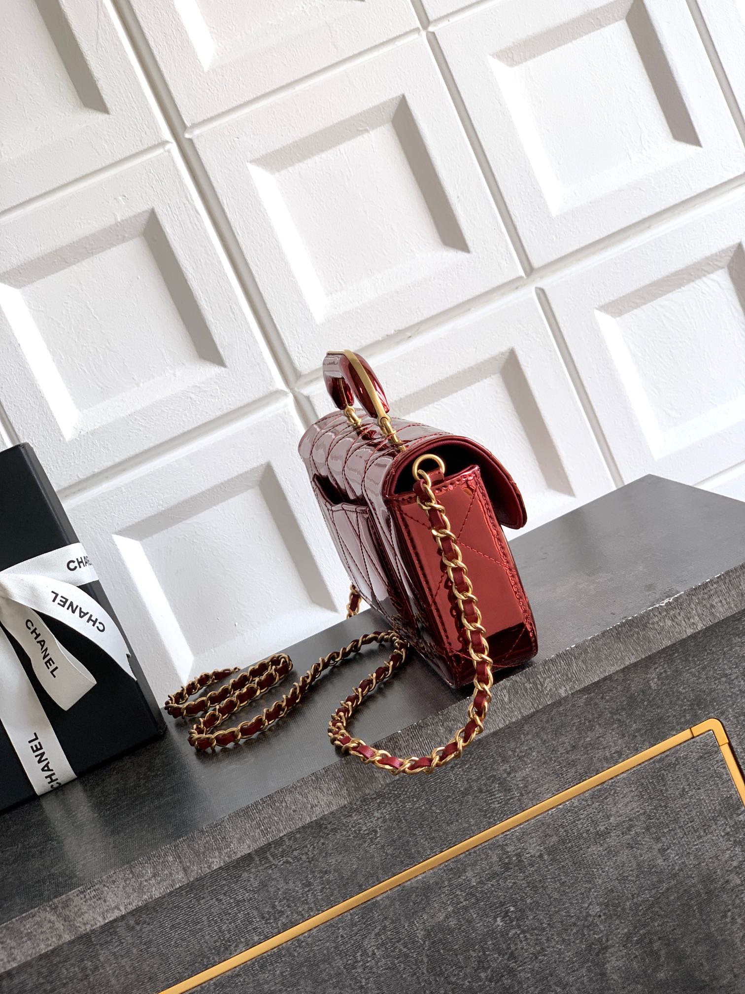 CHANEL 26S TOP HANDLE BAG 29 IN METALLIC RED QUILTED PATENT LEATHER