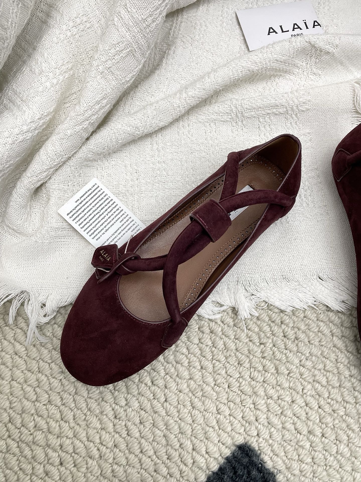 ALAIA 26S BALLET TECKEL IN DARK RED SUEDE