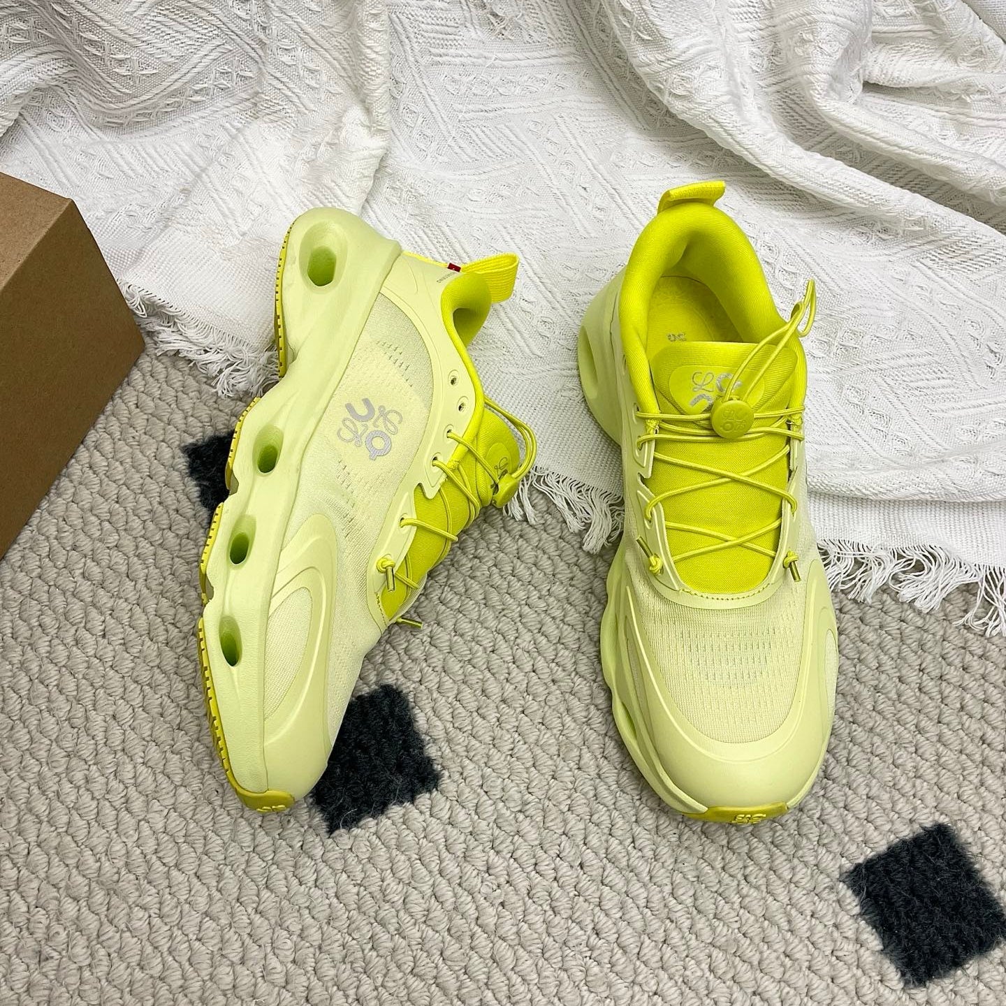 LOEWE 26S CLOUDSOLO SNEAKERS IN LIME YELLOW RECYCLED POLYESTER