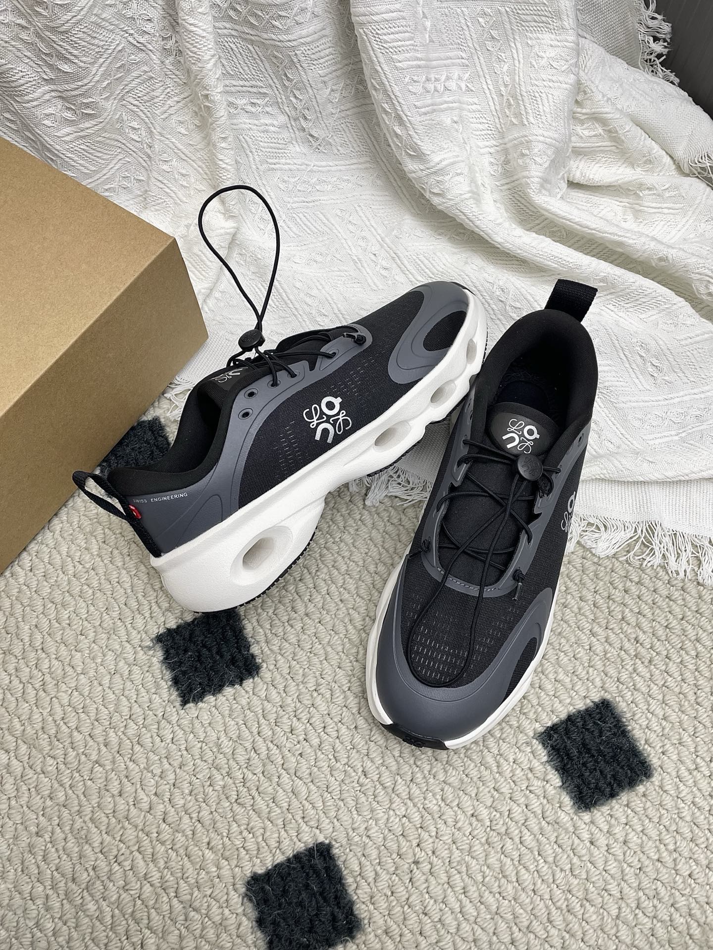 LOEWE 26S CLOUDSOLO SNEAKERS IN BLACK AND WHITE RECYCLED POLYESTER