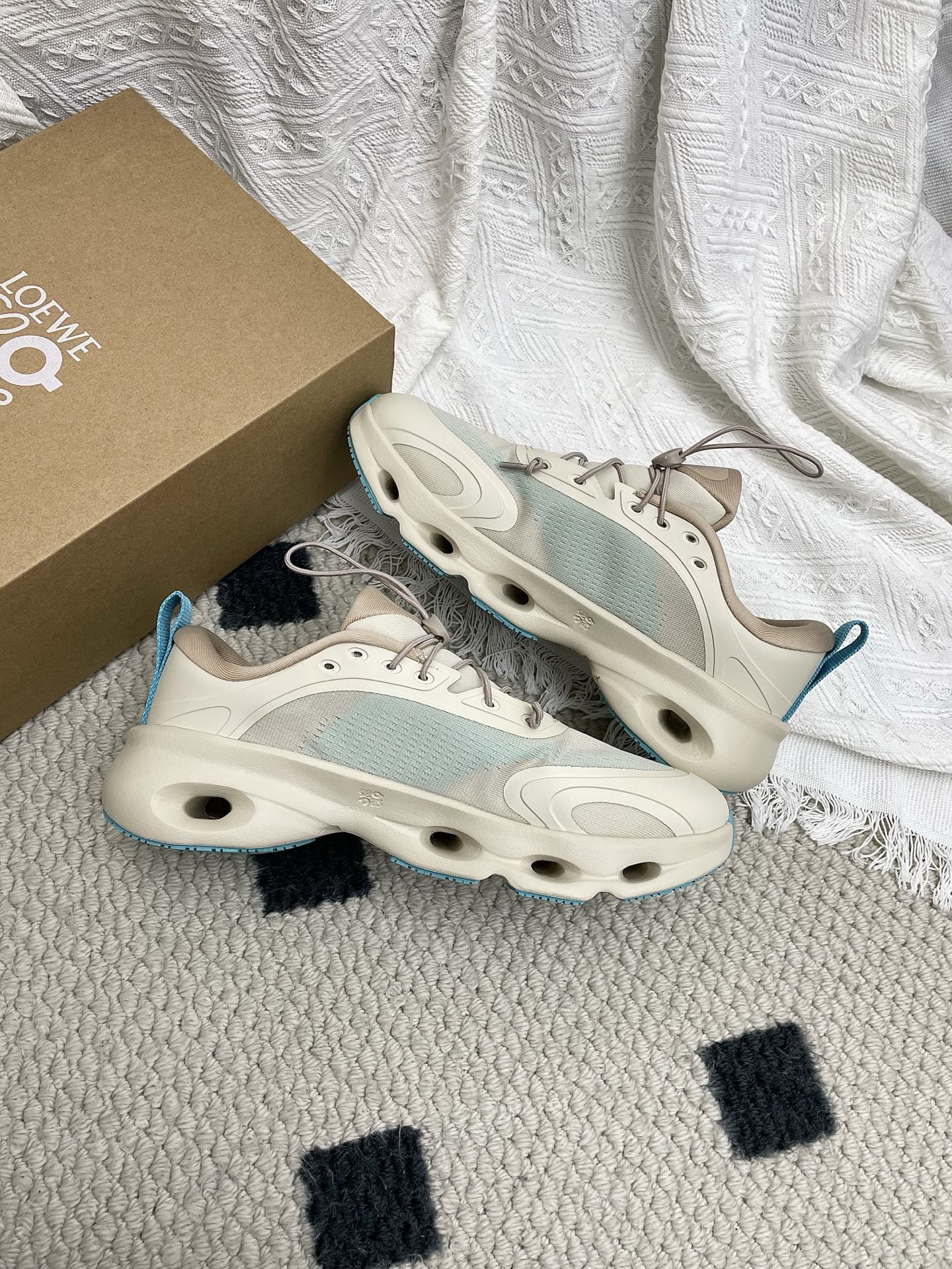 LOEWE 26S CLOUDSOLO SNEAKERS IN LIGHT BLUE AND BEIGE RECYCLED POLYESTER