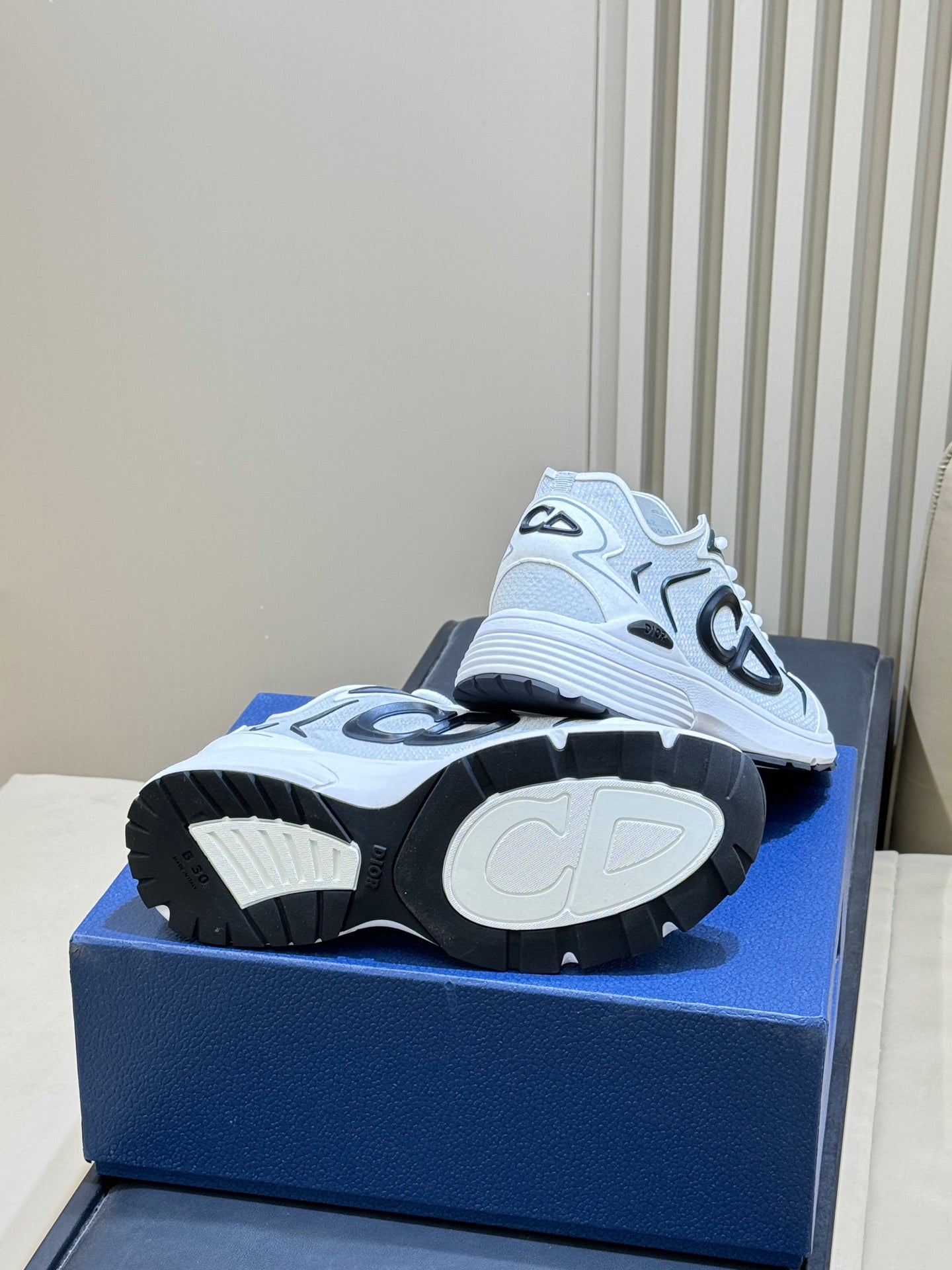 DIOR 26S B30 COUNTDOWN TECH SNEAKER IN WHITE TECHNICAL FABRIC AND SUEDE
