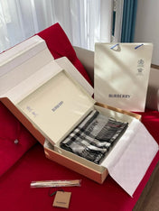 BURBERRY 26S SCARF 168CM IN CASHMERE 202511