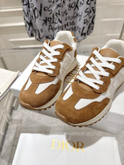 DIOR 25S C'EST DIOR SNEAKER IN WHITE HAZELNUT CALFSKIN AND SUEDE