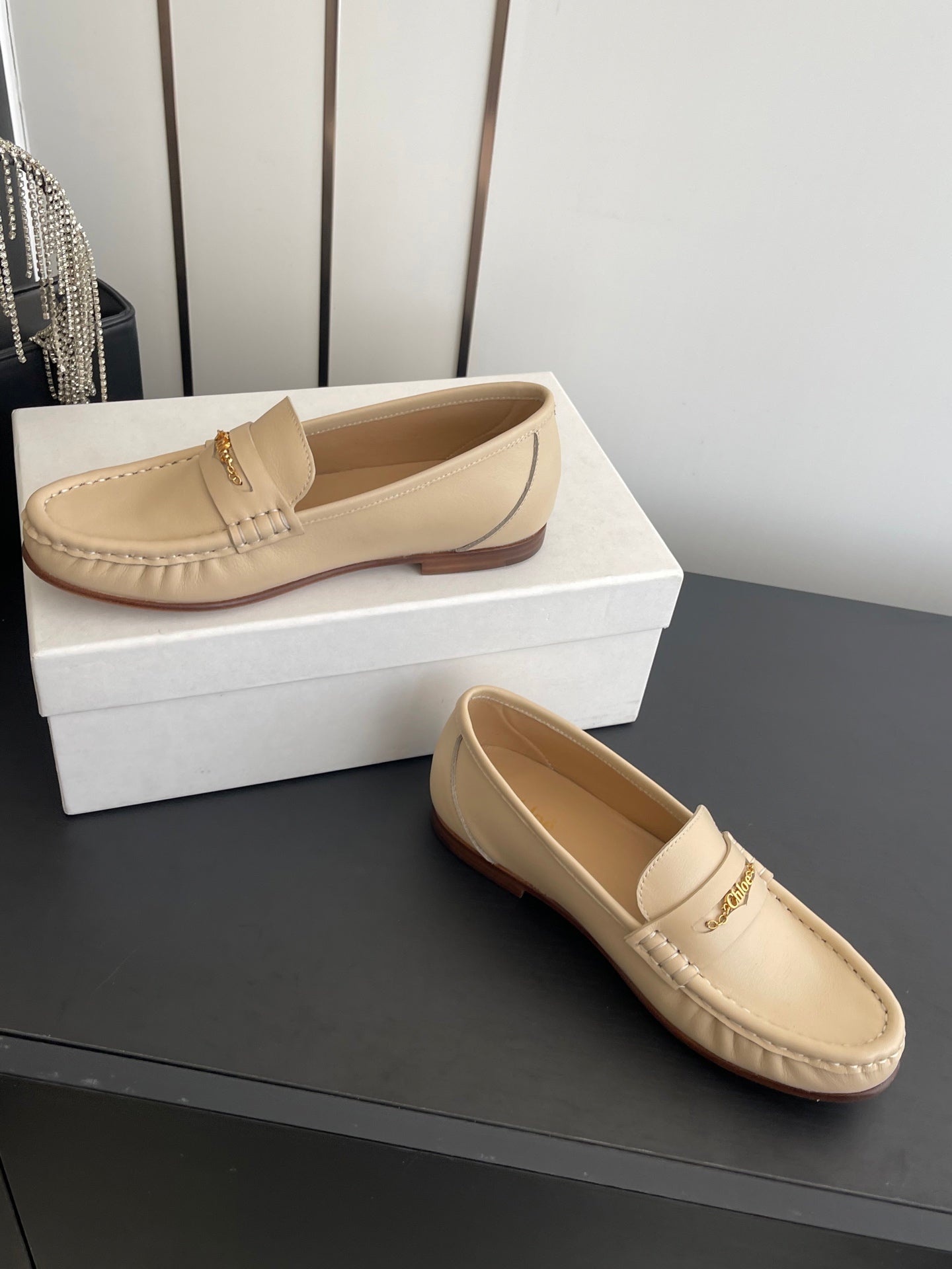 CHLOÉ 26S LOAFERS IN BEIGE CALFSKIN