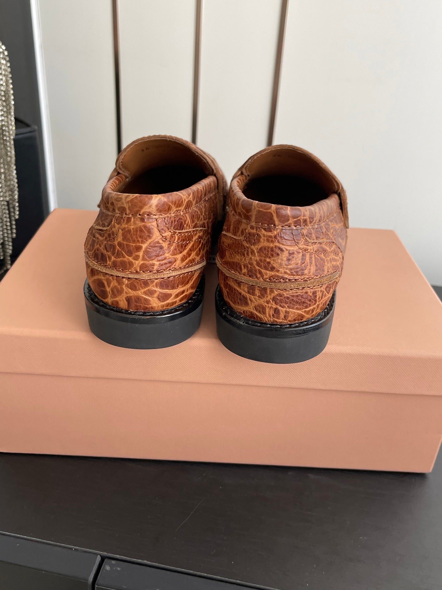 MIUMIU 26S PENNY LOAFERS IN BROWN COGNAC CALFSKIN CROCODILE EMBOSSING