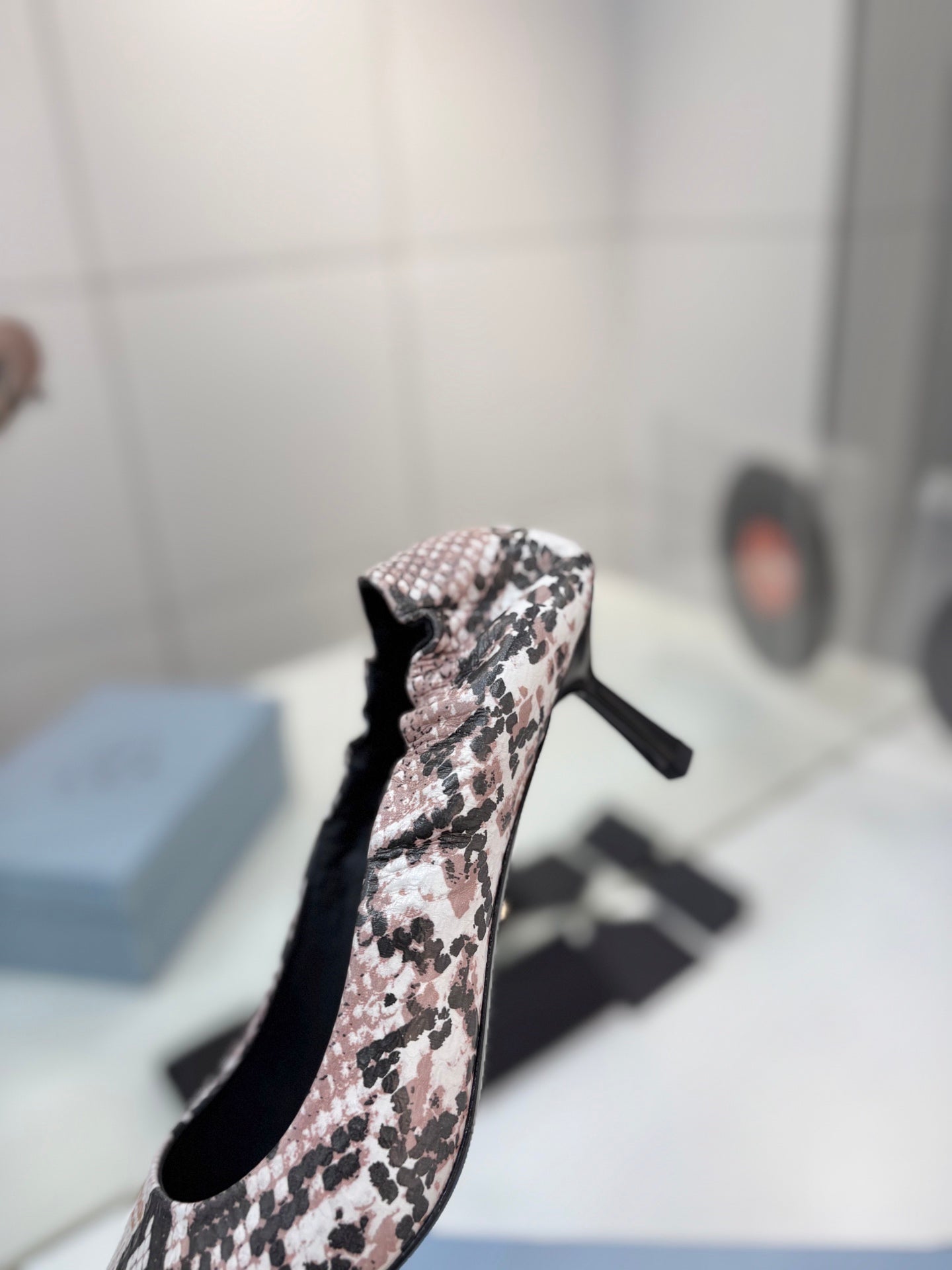 PRADA 26S PUMPS 55MM IN PINK SNAKE PRINT CALFSKIN