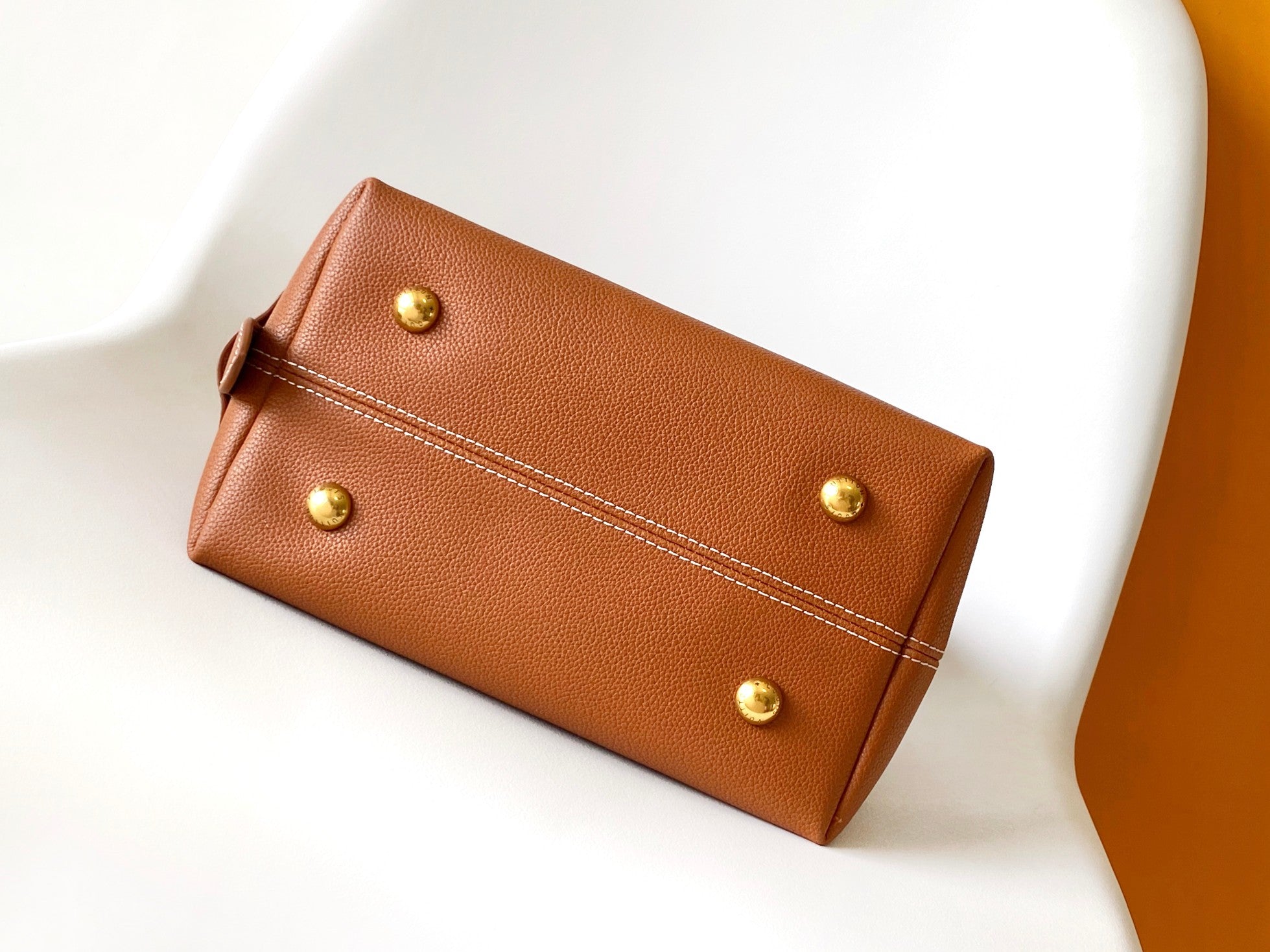 LV 25S LOW KEY HOBO BAG 28 CM IN BURNT ORANGE CALFSKIN